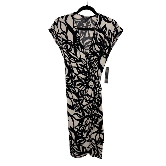 Maggy London Dresses & Skirts - Maggy London Wrap Dress Cream Black Floral Sheath GT1055M Women's 6